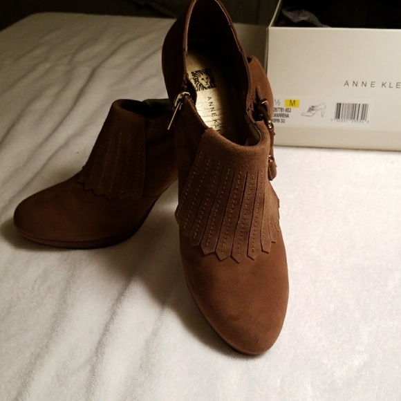 anne klein booties suede